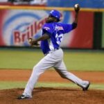 Jairo Asencio empata con Arturo Peña en juegos salvados, Águilas tres en líneas