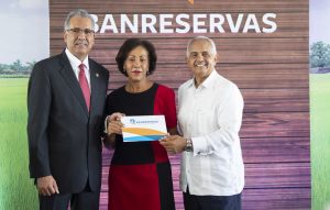 Banreservas dispone RD$6 mil millones para financiar la próxima cosecha de arroz