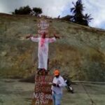 Se “crucifican” en protesta contra relleno sanitario