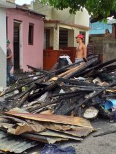 Fuego afecta tres viviendas en El Ejido de Santiago