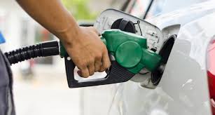 Bajan precios de las gasolinas y GLP