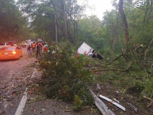 Accidente deja dos muertos y varios heridos La Vega