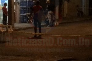 Policía Nacional investiga circunstancias en las que tres personas resultaron heridas de balas por desconocido a bordo de motocicleta en el sector Ensache Libertad