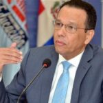 Ministro de Educación dispone  construcción de 100 aulas móviles para albergar a tres mil estudiantes de diferentes centros educativos del país