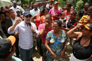 Alcaldía de Santiago inicia asfaltado Callejón de Pepa en La Ceibita