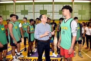 Antonio Peña Mirabal se compromete con asistir al Club GUG en el fomento de la educación y la cultura; reconoce ex NBA Luis Felipe López