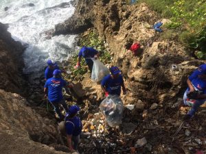 Llaman a la ciudanía  a evitar lanzar basura a las calles e invitan a tomar conciencia sobre los daños de este mal